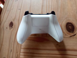 Xbox One S Blanca con Mando