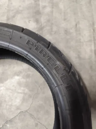 Neumáticos de Moto Pirelli diablo y michelin Radia