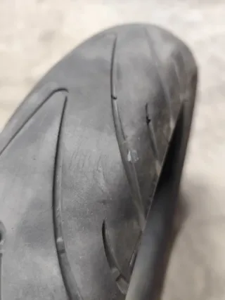 Neumáticos de Moto Pirelli diablo y michelin Radia