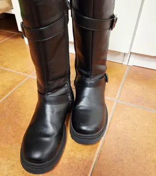 Botas altas niña negras