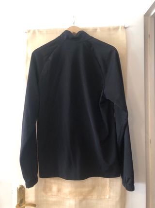 Chaqueta deportiva Nike negra