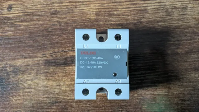 DELIXI CDG1-1DD/40A Relé Estado Sólido