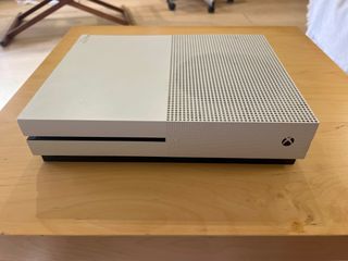 Xbox One S Blanca