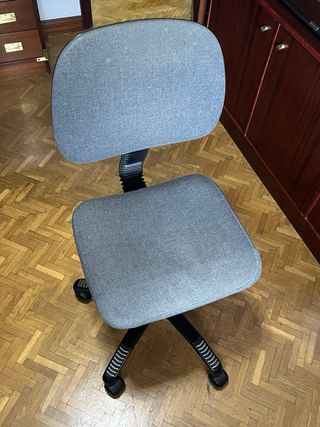 Mesa estudio/ordenador gris