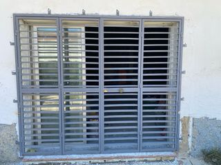 Rejas y cierres de hierro para ventanas y puerta