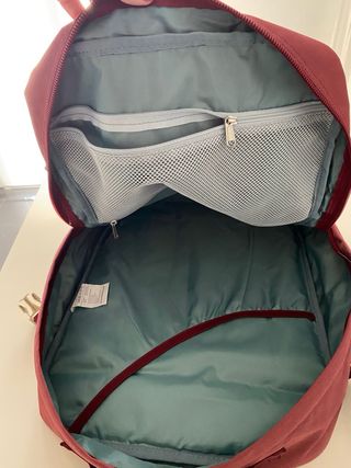 Mochila de viaje Cabin Zero roja