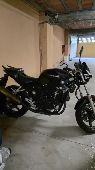 Moto Hyosung GT 125 E COMET