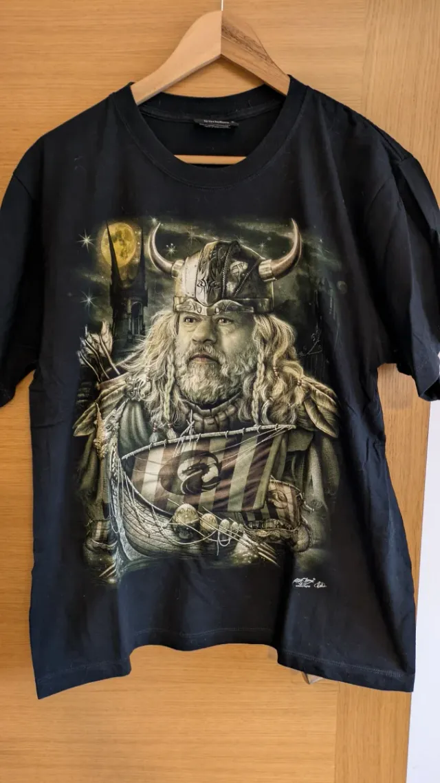 Camiseta Vikingo con Barco y Luna