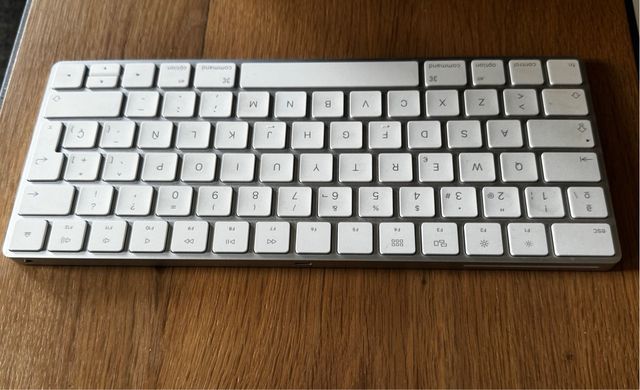 Teclado Apple Magic Keyboard Plata/Blanco