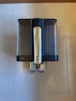 Cafetera Nespresso DeLonghi Negra