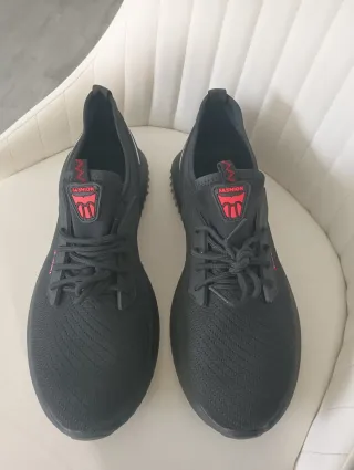 Zapatillas punta de acero negras