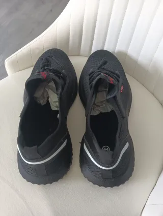 Zapatillas punta de acero negras