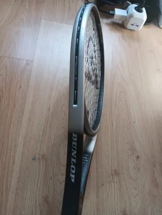 Raqueta Tenis Dunlop.
Perfecto estado 
