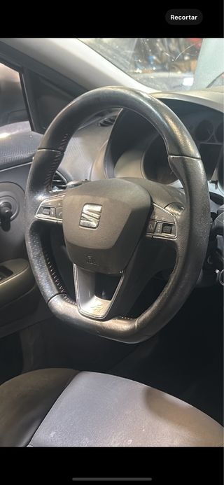 Volante Seat León FR