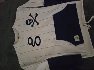 Jersey Grimey Rayas Calavera y Tibias Cruzadas