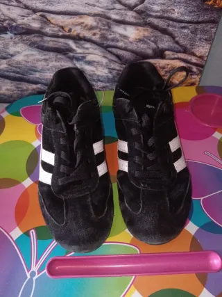 Zapatillas negras vintage antelina