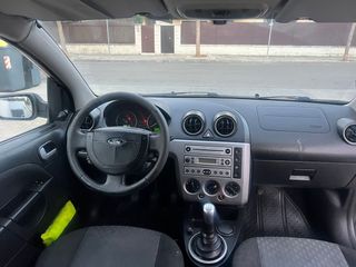 Ford Fiesta 2004