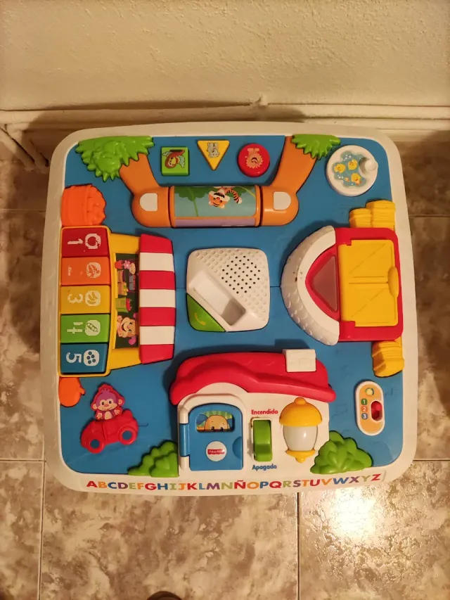 Mesa de actividades Fisher-Price para bebés
