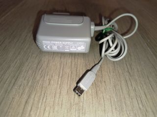 Nintendo 3DS / DSi Cargador Original WAP-002(EUR) 