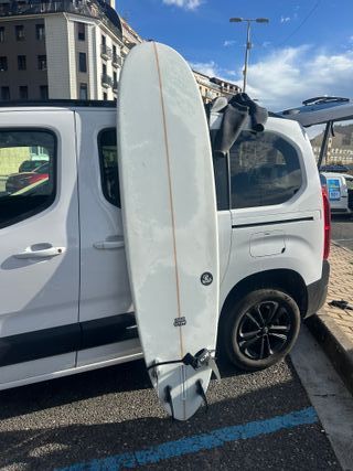 Tabla de surf blanca