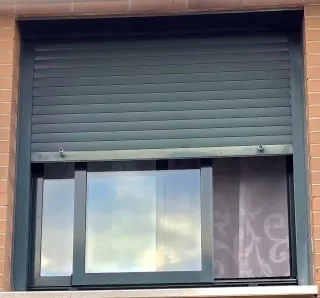 Ventanas correderas aluminio con persianas