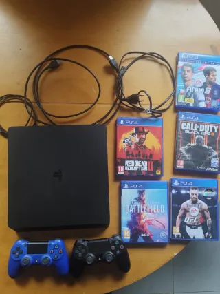 PS4 Slim 1TB + 5 Juegos