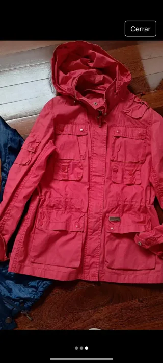 Cazadoras ligeras mujer azul y roja