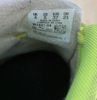 Zapatillas de fútbol Puma niño amarillas