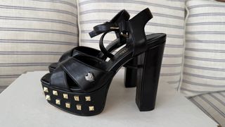 Sandalias TWINSET negras plataforma tachuelas