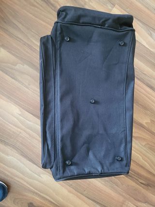 Bolsa de deporte Karhu negra y turquesa