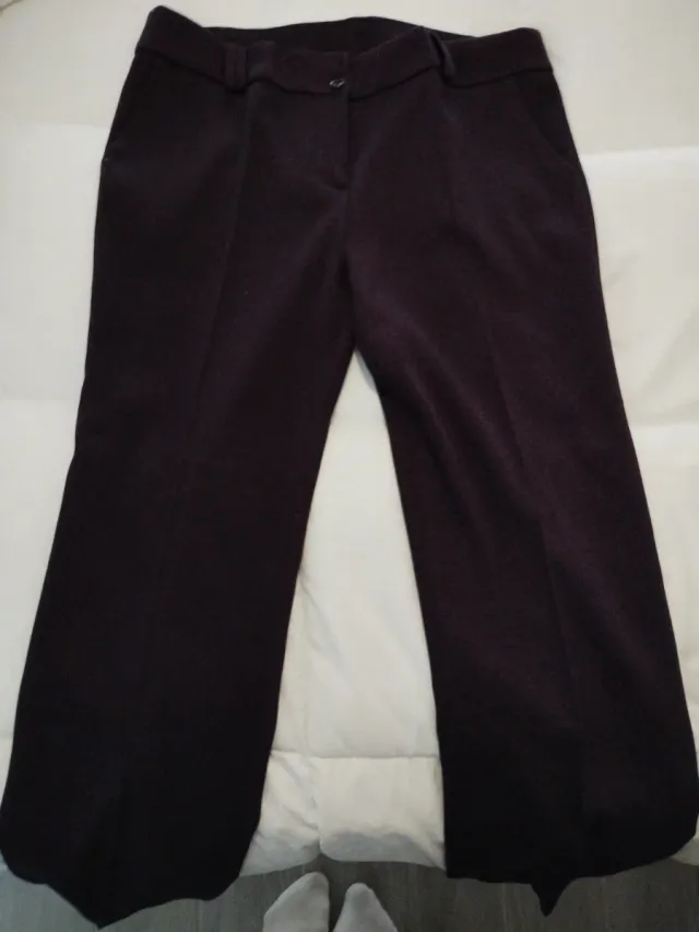 Pantalón morado negro