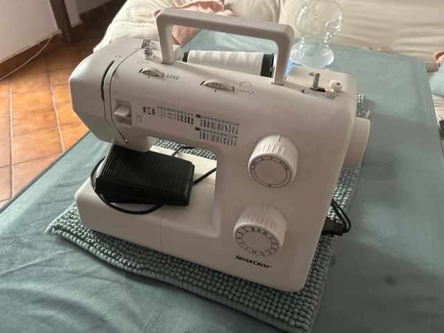 Máquina de coser SilverCrest