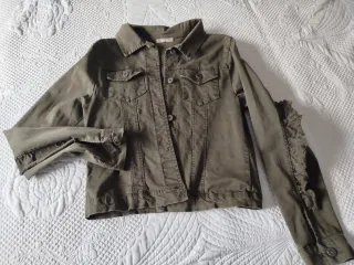 Cazadora verde mujer