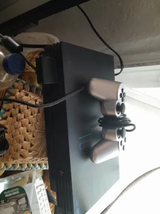 LG TV + PS2 con 1 mando y juego