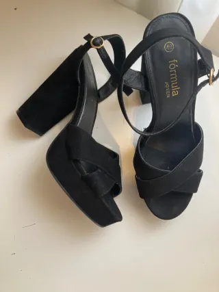 Tacones negros plataforma