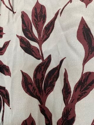 Vestido estampado floral o camisa larga 