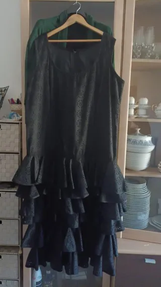 Traje Flamenca Negro Volantes