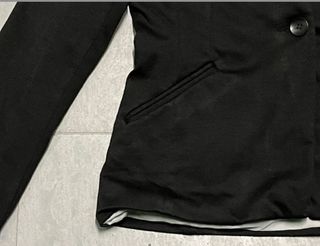 Chaqueta Cotton On estilo blazer negra 