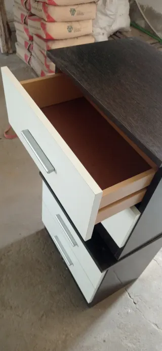 Comodini in wengé e bianco