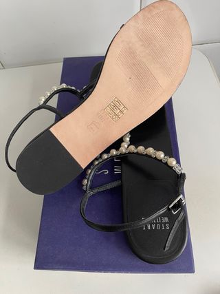 Sandalias Stuart Weitzman perlas negras