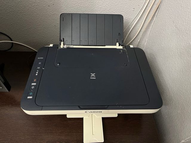 Impresora Canon Blanca y Negra