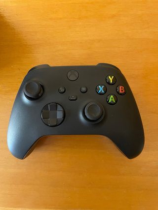 Xbox Series X + Mando + 3 Juegos