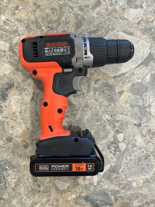 Taladro atornillador Black+Decker 18V