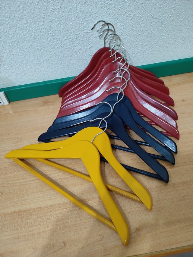 12 Perchas Infantiles Ropa Madera