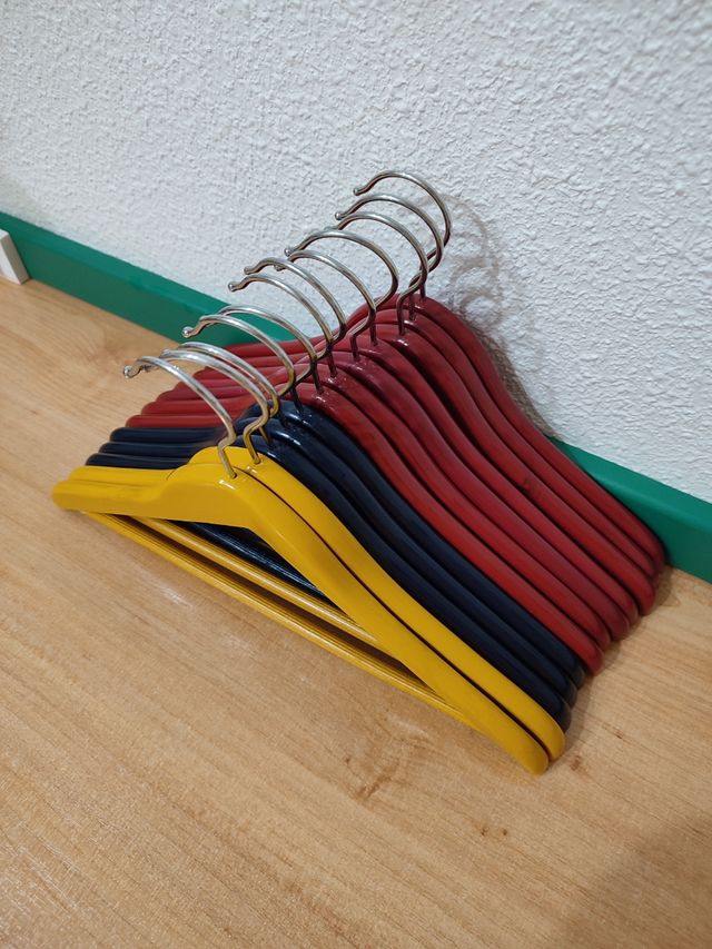 12 Perchas Infantiles Ropa Madera