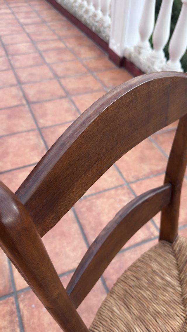 4 Sillas de Madera y Mimbre
