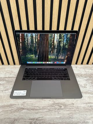 MacBook Pro 15" 2019 i9 16gb 500gb SSD
