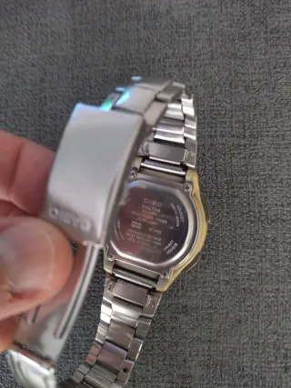 Reloj Casio W753 Dorado y Plateado