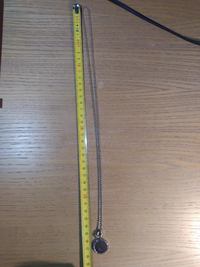 Collana con ciondolo lettera L