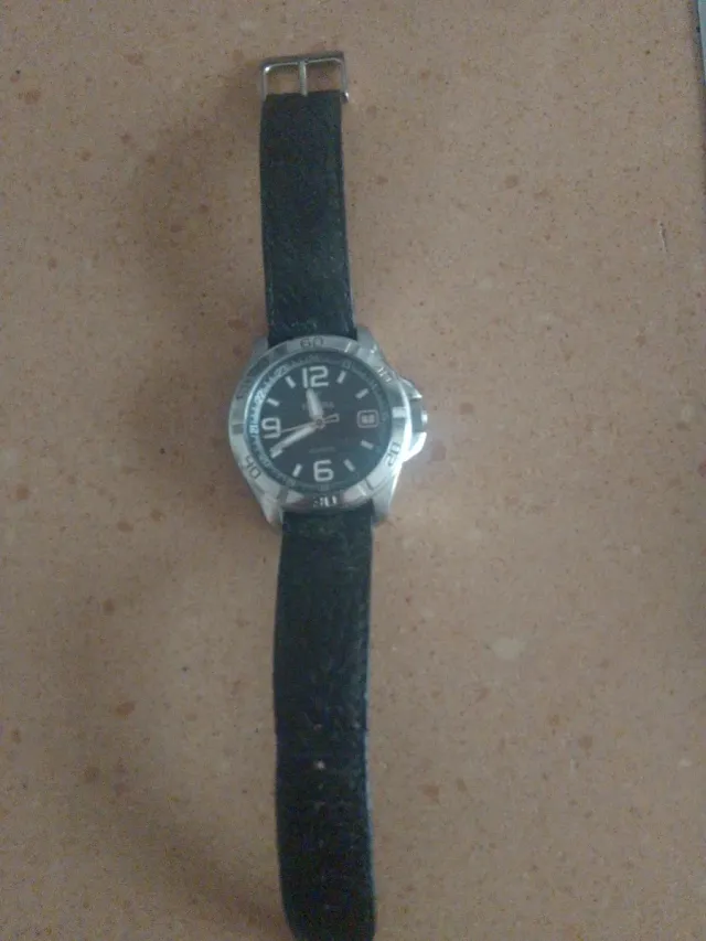 Reloj Festina Negro y Plateado